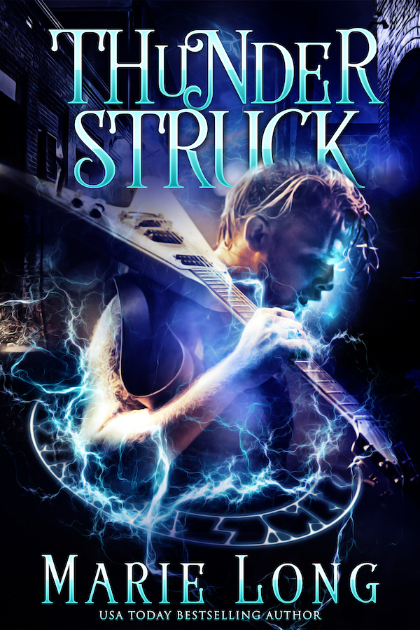 Book cover of Thunderstruck by Marie Long